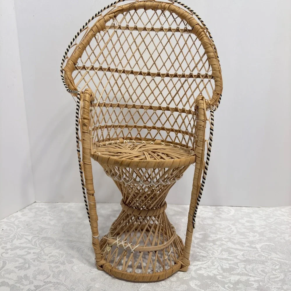 Wicker Peacock Fan Rattan Chair 16